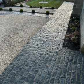 Black Granite Cobble Setts - 200x100 mm - 6.5 m2