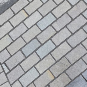 Dove Grey 100x100 cobbles