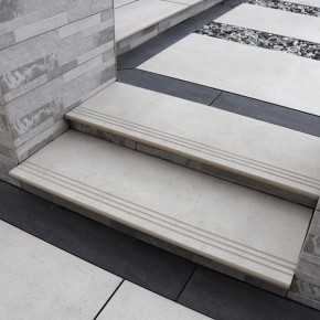 Bullnose Steps 900x450x20mm - Storm White